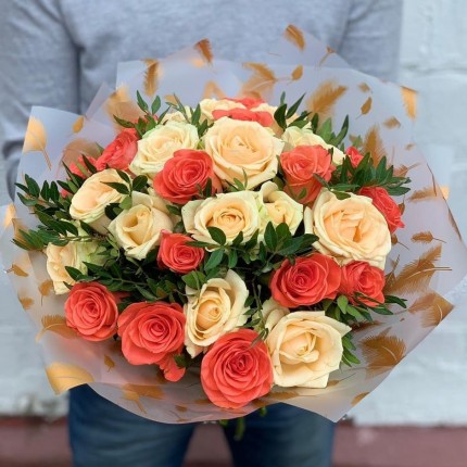 Букет "Поэма" с розами | «Цветы России» с доставкой в Братске