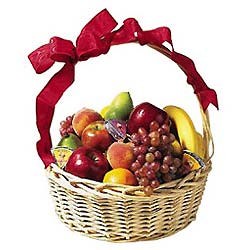 корзины - купить фруктовую корзину с манго и персиками с доставкой в Братске